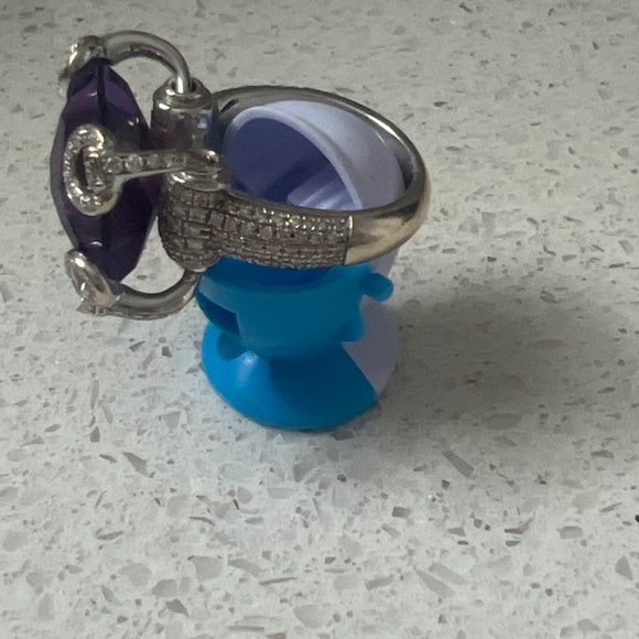 Gucci Diamond and Amethyst Horsebit Cocktail Ring - Picture 2 of 4